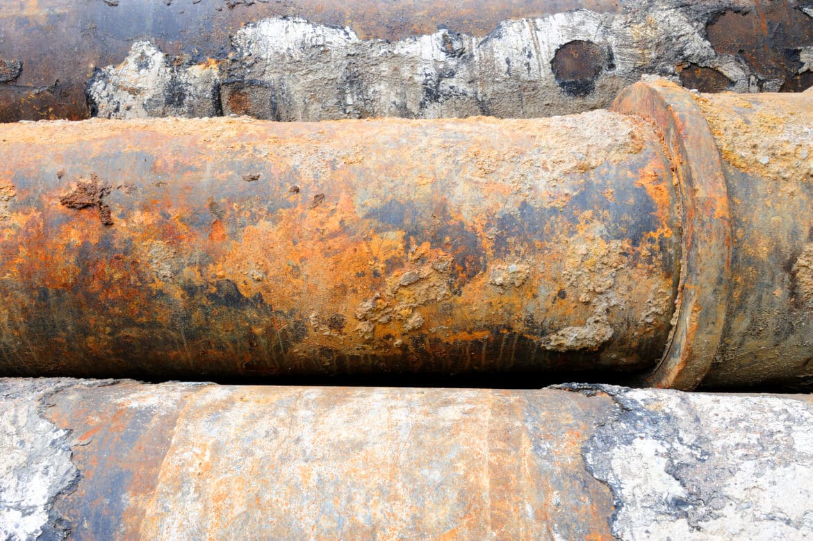 Recognize & Prevent Pipe Deterioration: Key Signs & Tips